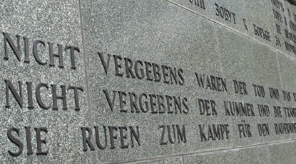 Ehrenmal Schoenholz Bronze Inschrift