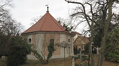Alte Dorfkirche Zehlendorf von Sueden